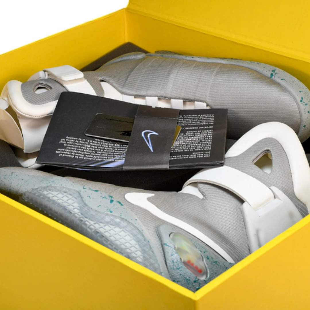Air MAG Back To The Future (Normal-Lacing) 2011