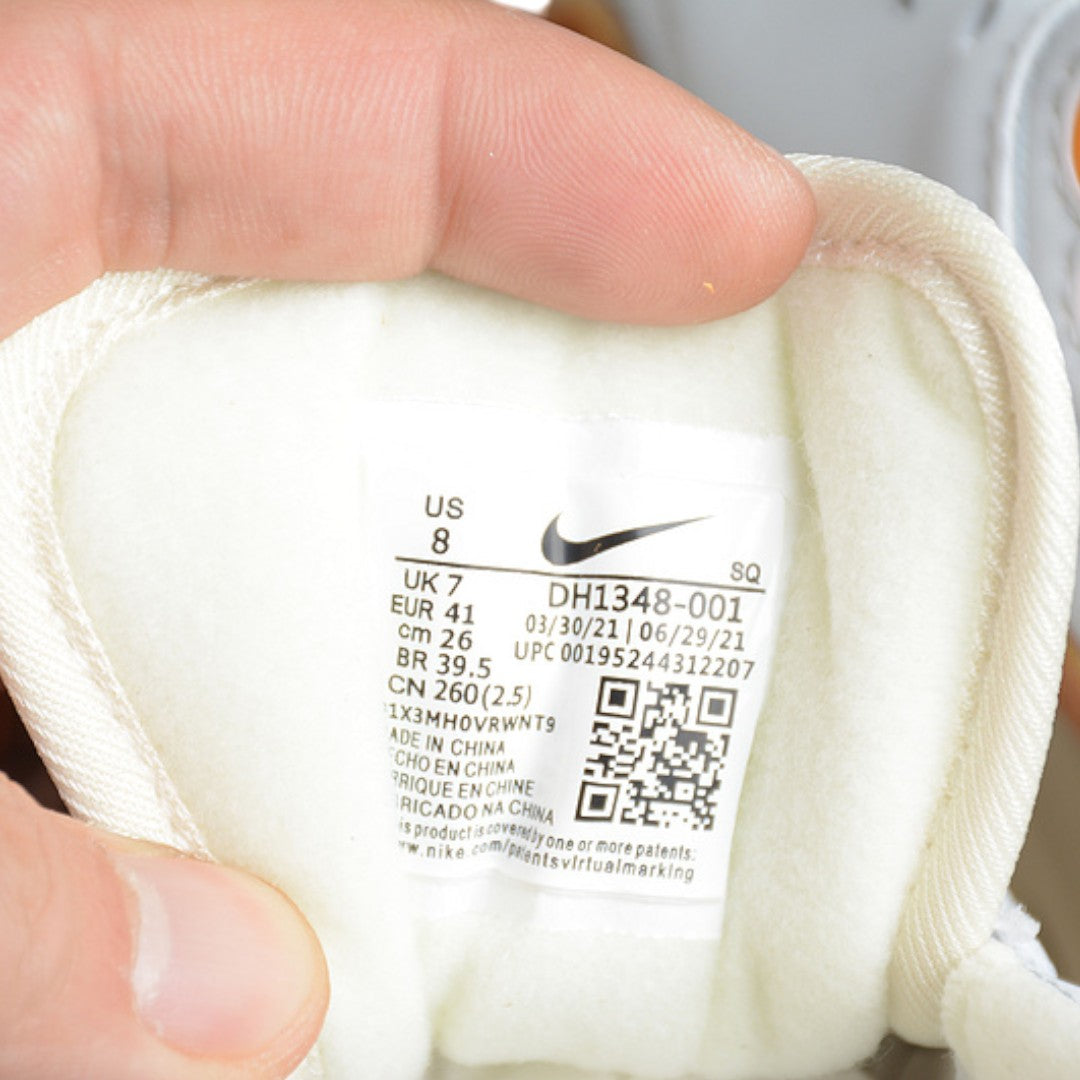 AM1 x Patta 'Waves Monarch'