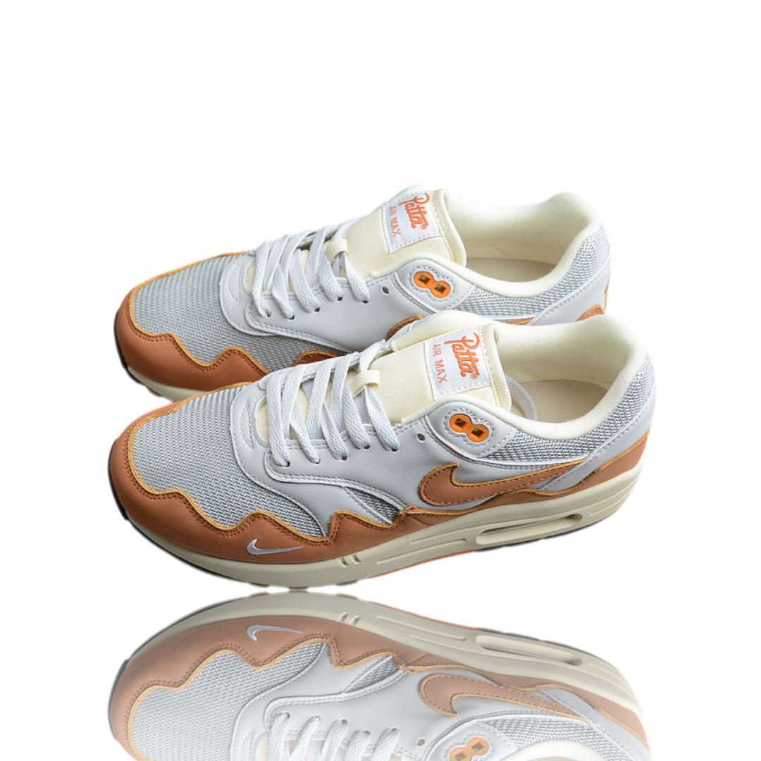 AM1 x Patta 'Waves Monarch'