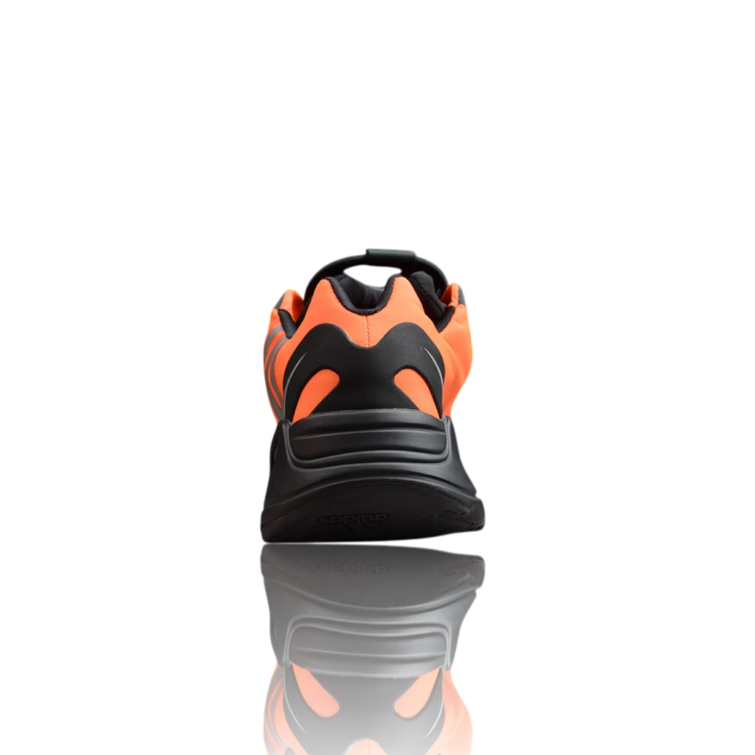 Yzy 700 MNVN 'Orange'