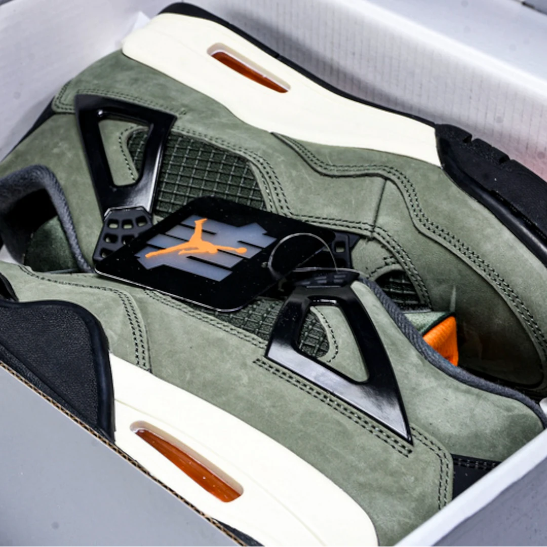 AJ4 Retro OG SP 'Undefeated'