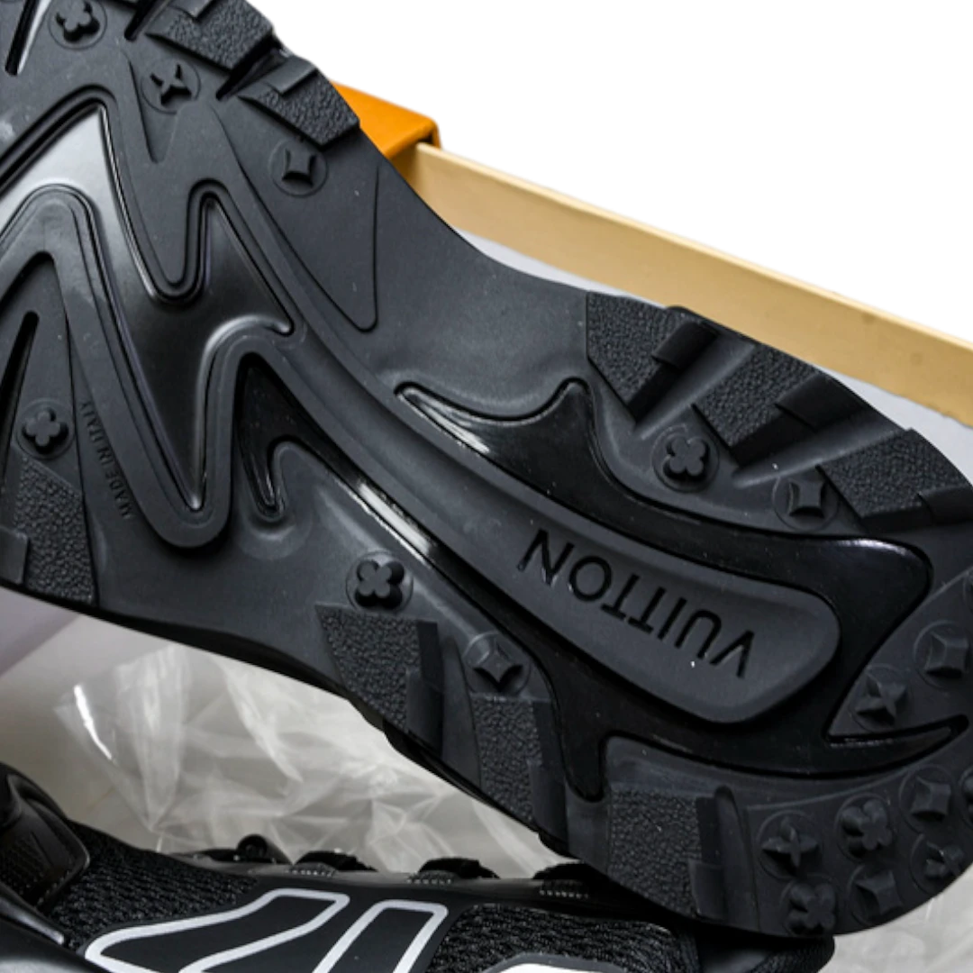 Louis Vuittоп Runner Tatic V2 'Black'