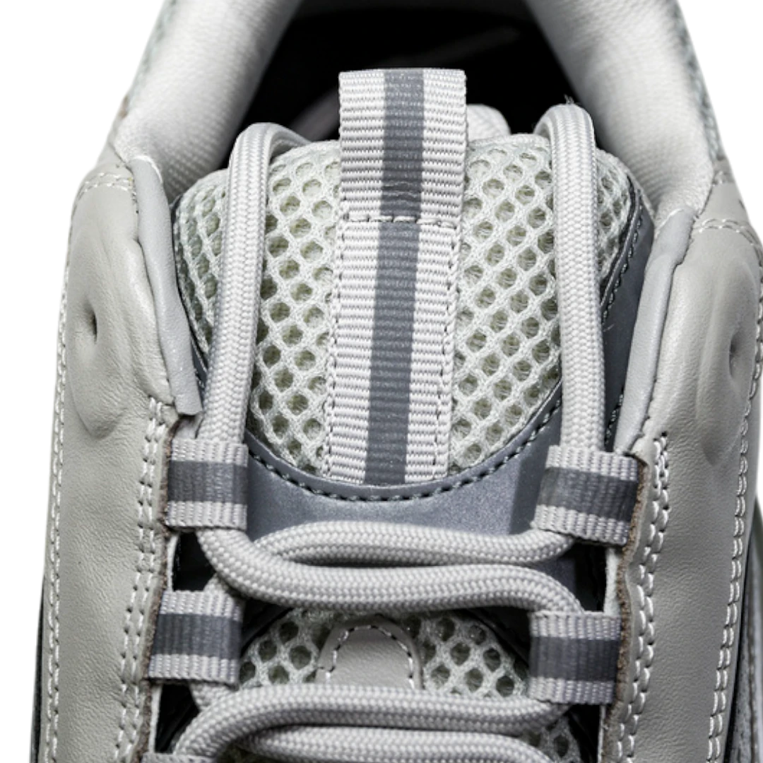 Dlor B22 'Triple Grey'