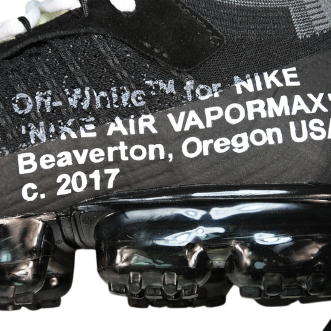 Off-White x Air VaporMax 'Black White'