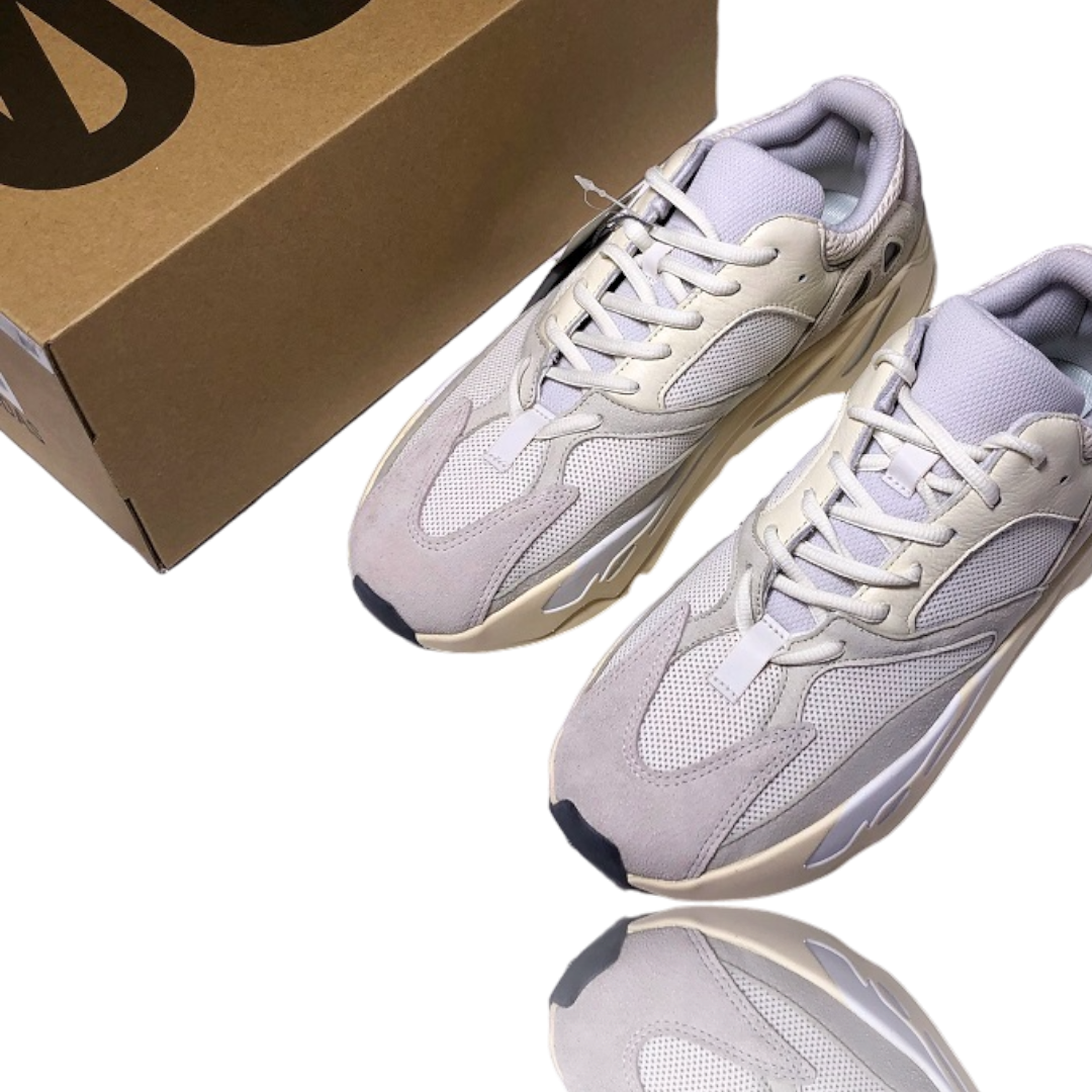 Yzy Boost 700 'Analog'