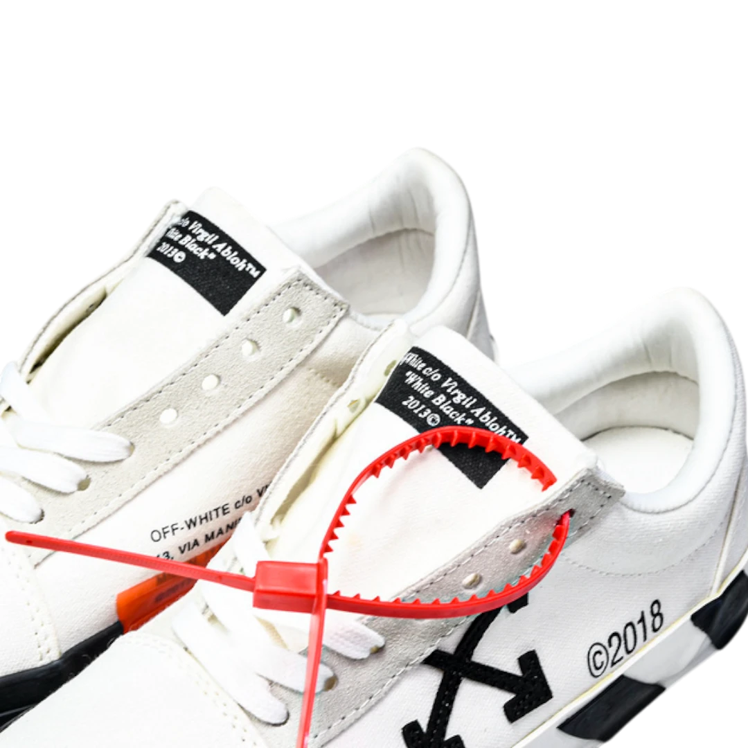 Off-White Vulc Low 'White' (‘C 2018)  Old Stripes