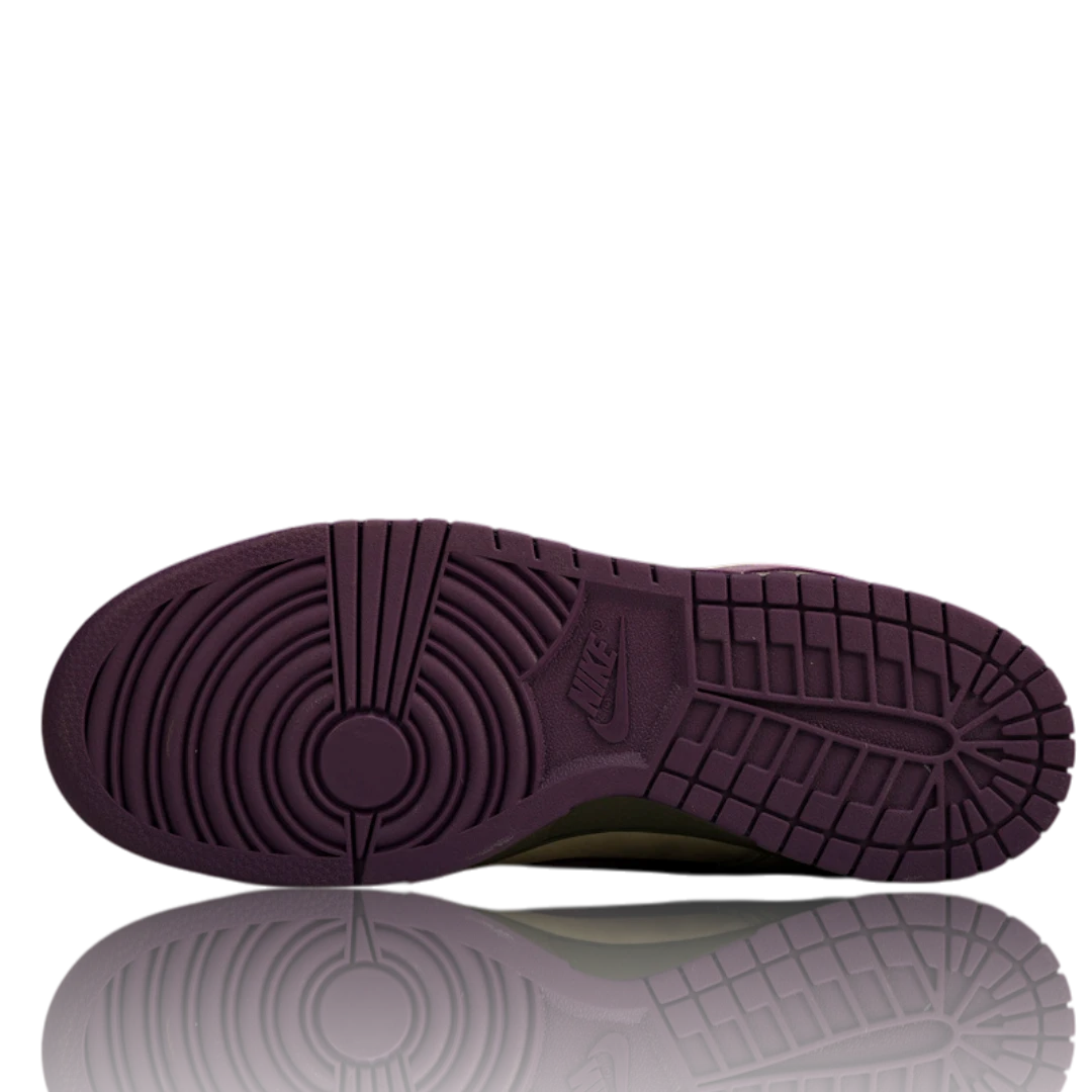 Jeff Staple x SB Dnk Low 'Purple Pigeon'