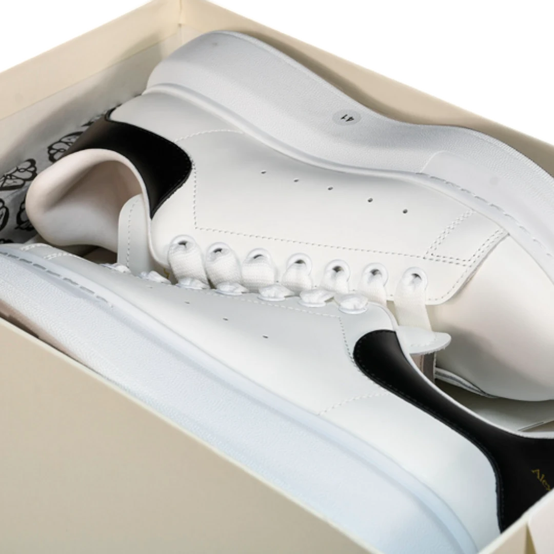 McQueen Oversized 'White Black'