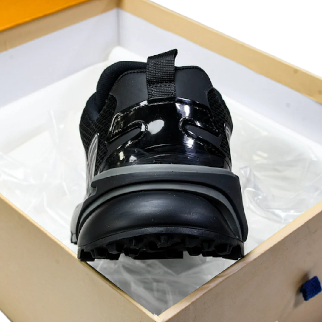 Louis Vuittоп Runner Tatic V2 'Black'