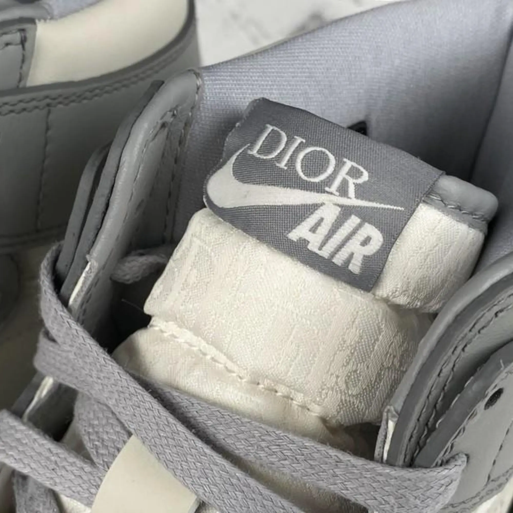 Dlor x AJ1 High OG (Special Box)