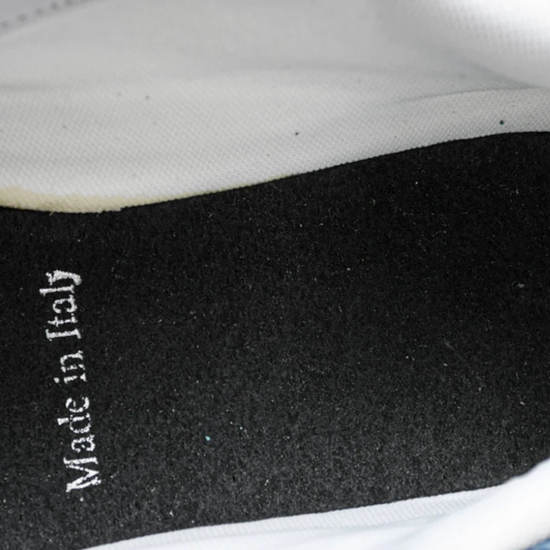 Dlor B22 'White Blue'