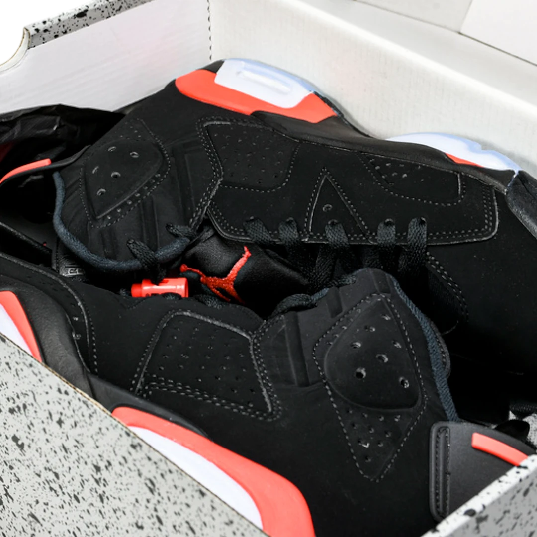 AJ6 Retro 'Black Infrared' (2019)