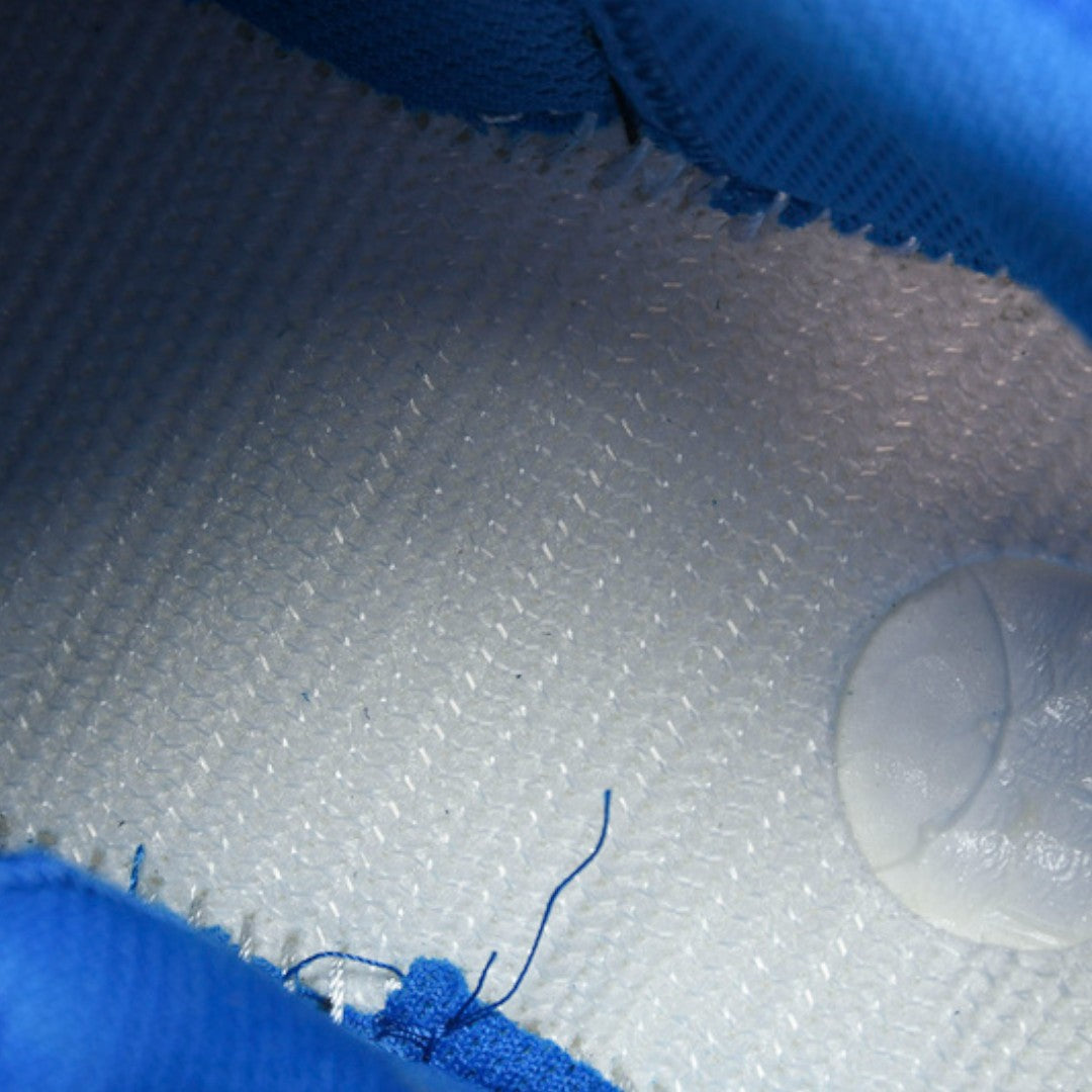 Yzy Boost 700 'Hi-Res Blue'