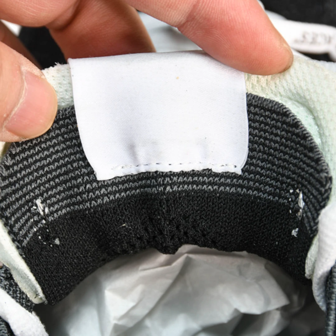 Off-White x Air VaporMax 'Black White'