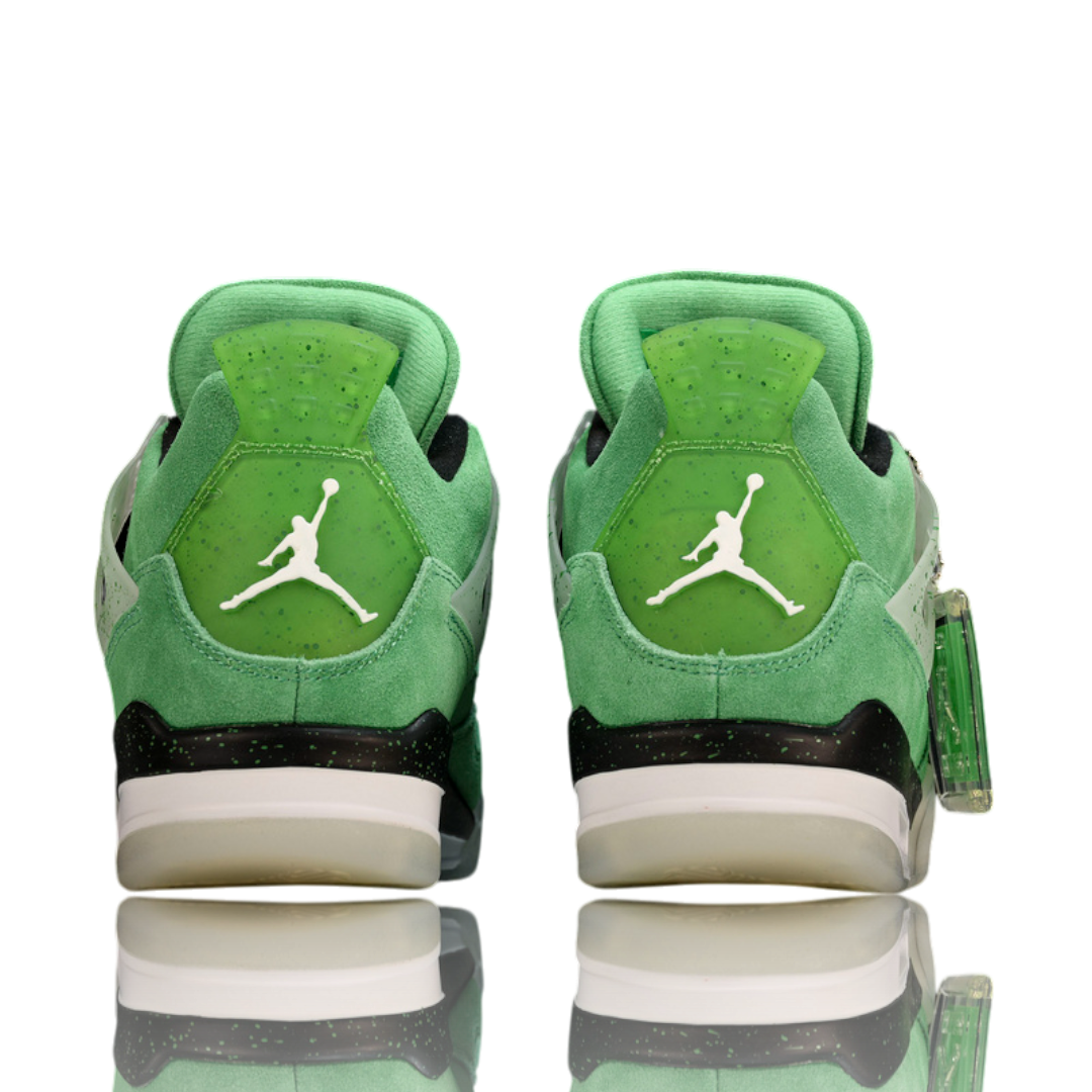 AJ4 Retro 'Wahlburgers'