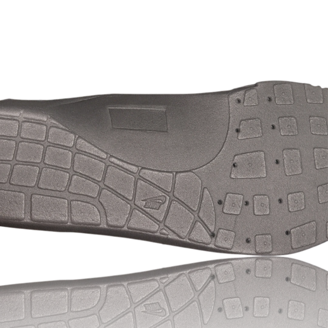 AM1 x Patta 'Waves White'