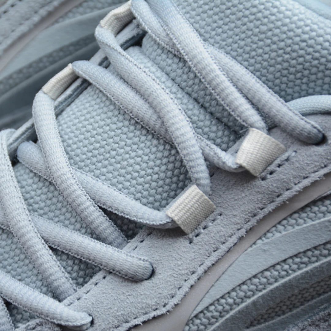 Yzy 700 V2 'Hospital Blue'