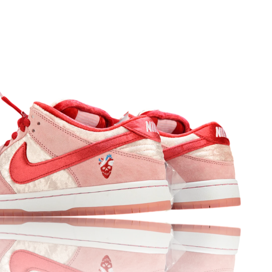 StrangeLove Skateboards x SB Dnk Low