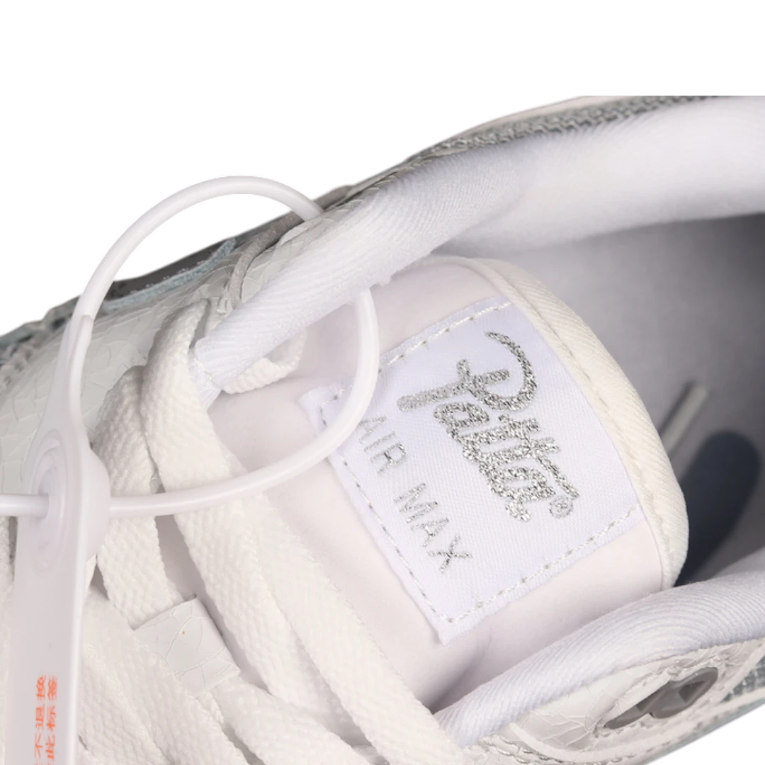 AM1 x Patta 'Waves White'