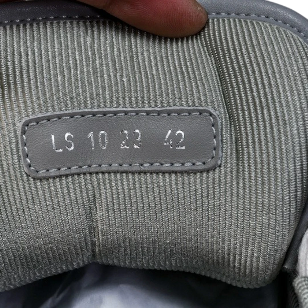 Dlor B57 Mid 'Oblique Grey'