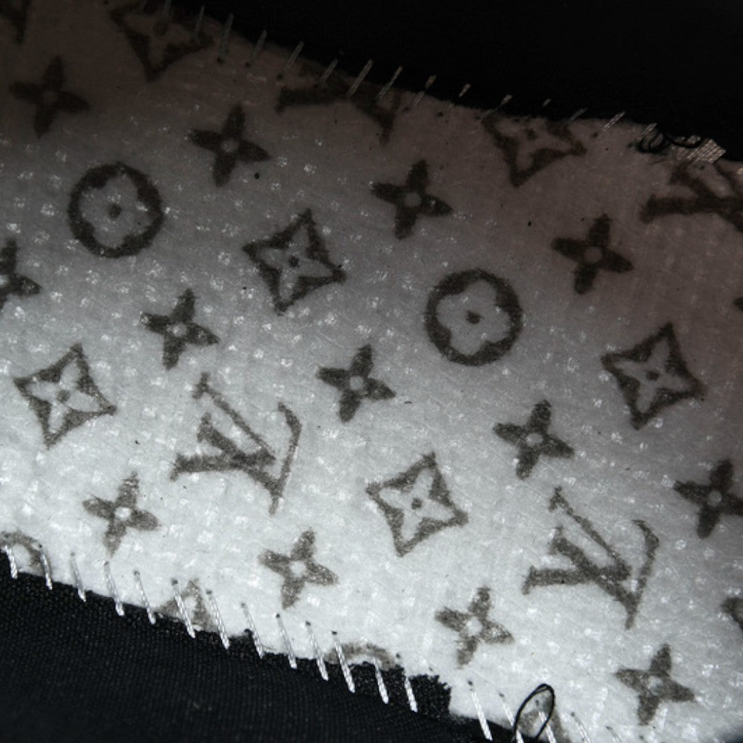 Louis Vuittоп Trainer 2 'White Black Grey'