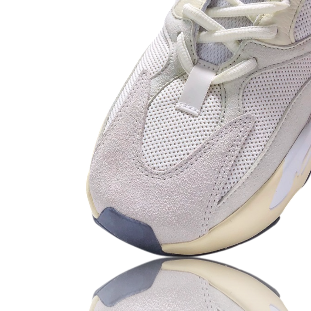 Yzy Boost 700 'Analog'