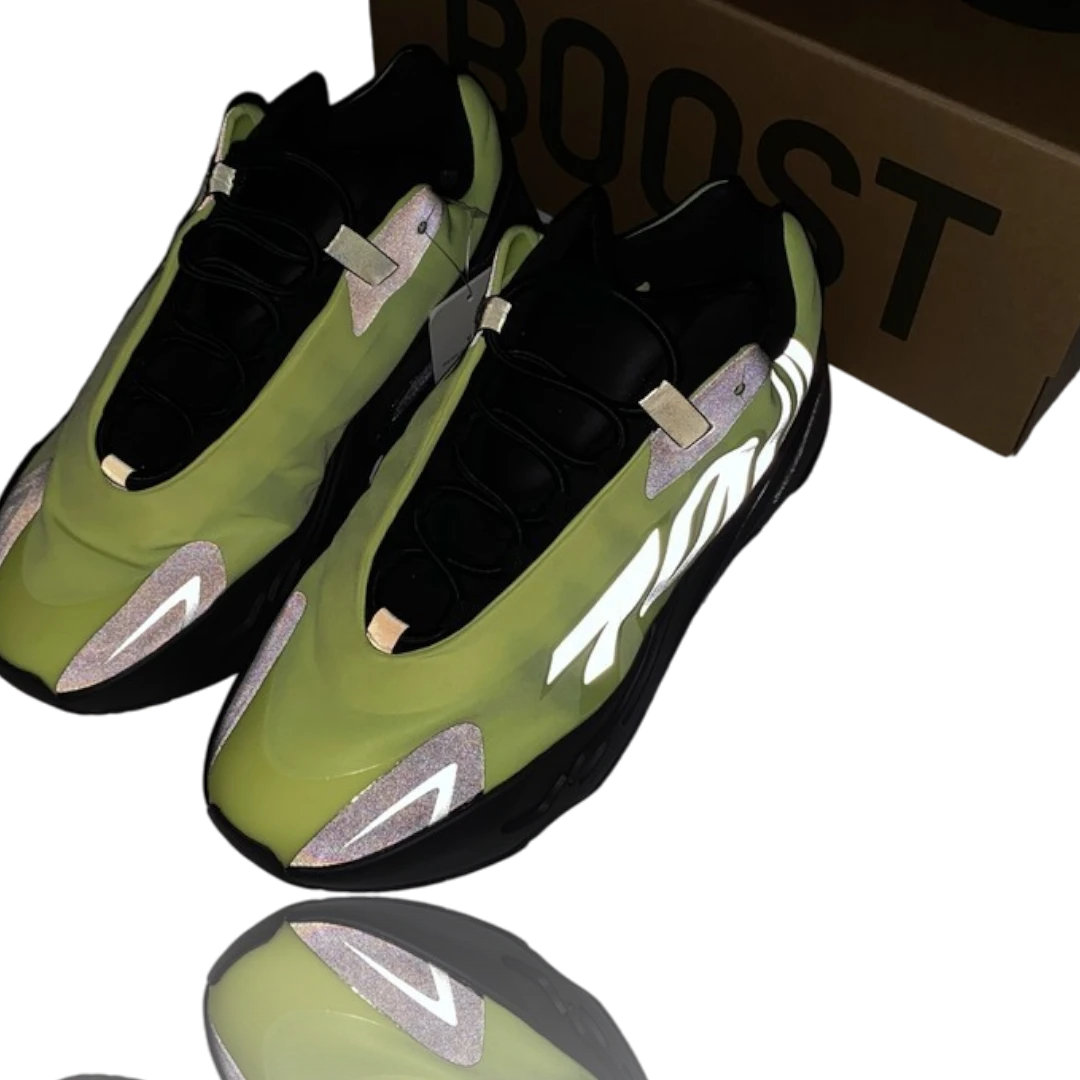 Yzy 700 MNVN 'Phosphor'