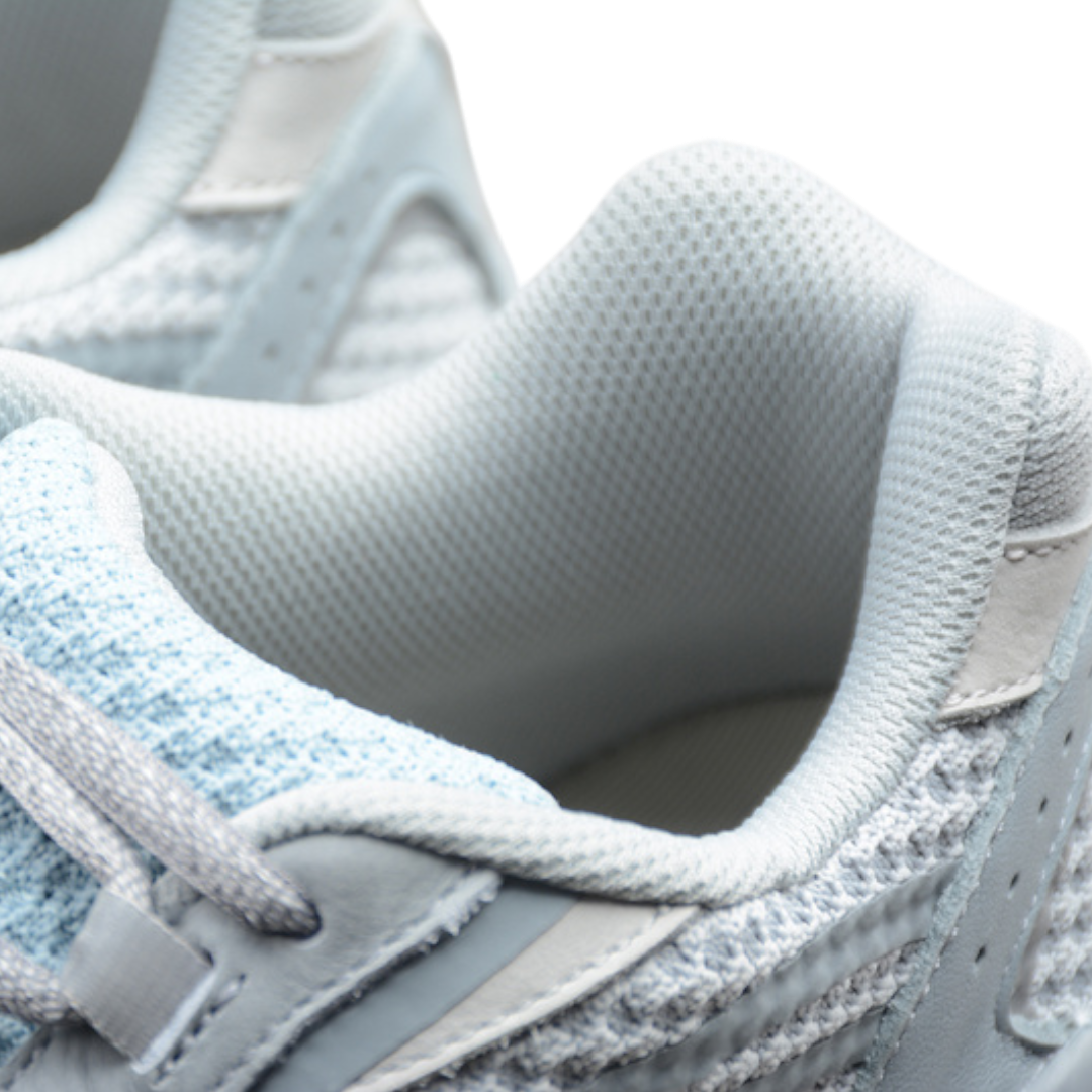 Yzy 700 V2 'Inertia'