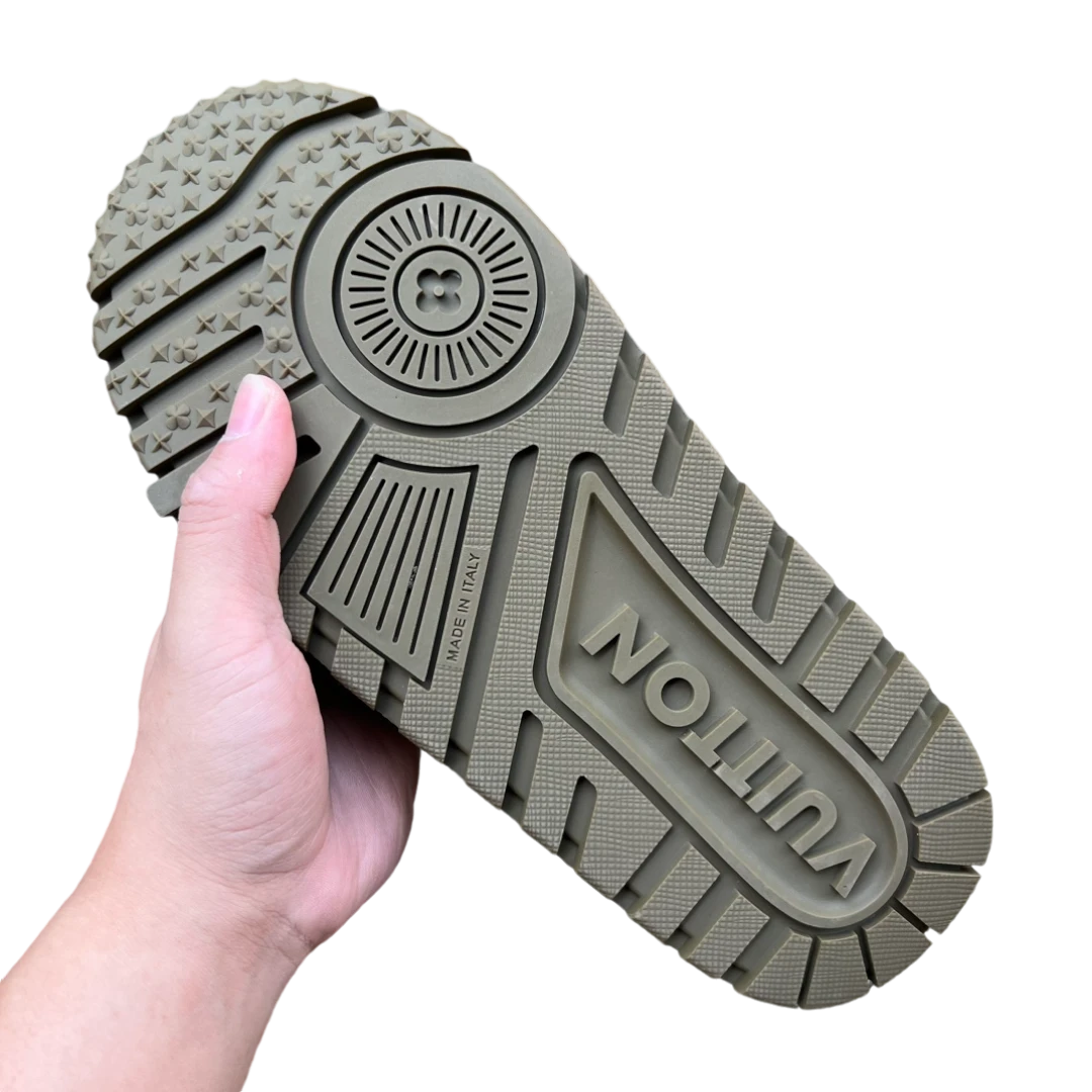 Louis Vuittоп Trainer Maxi 'Camouflage.'