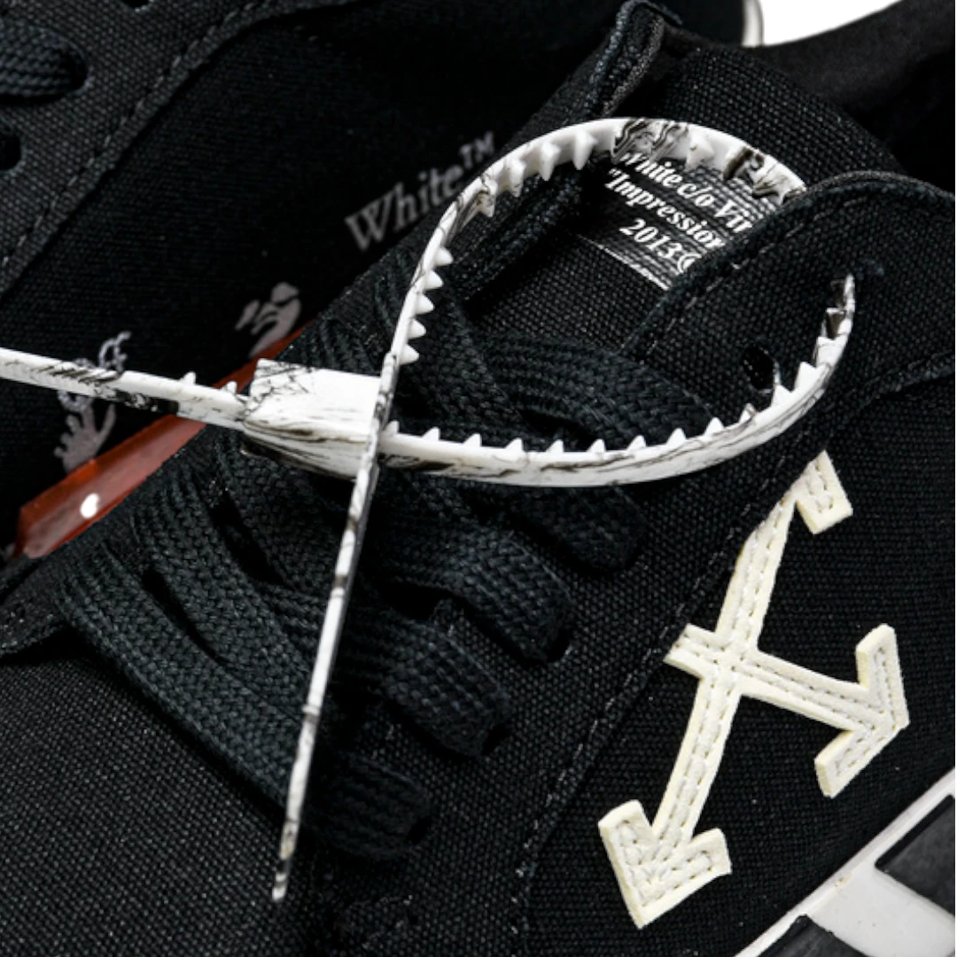 Off-White Vulc Low 'Black White Arrow'