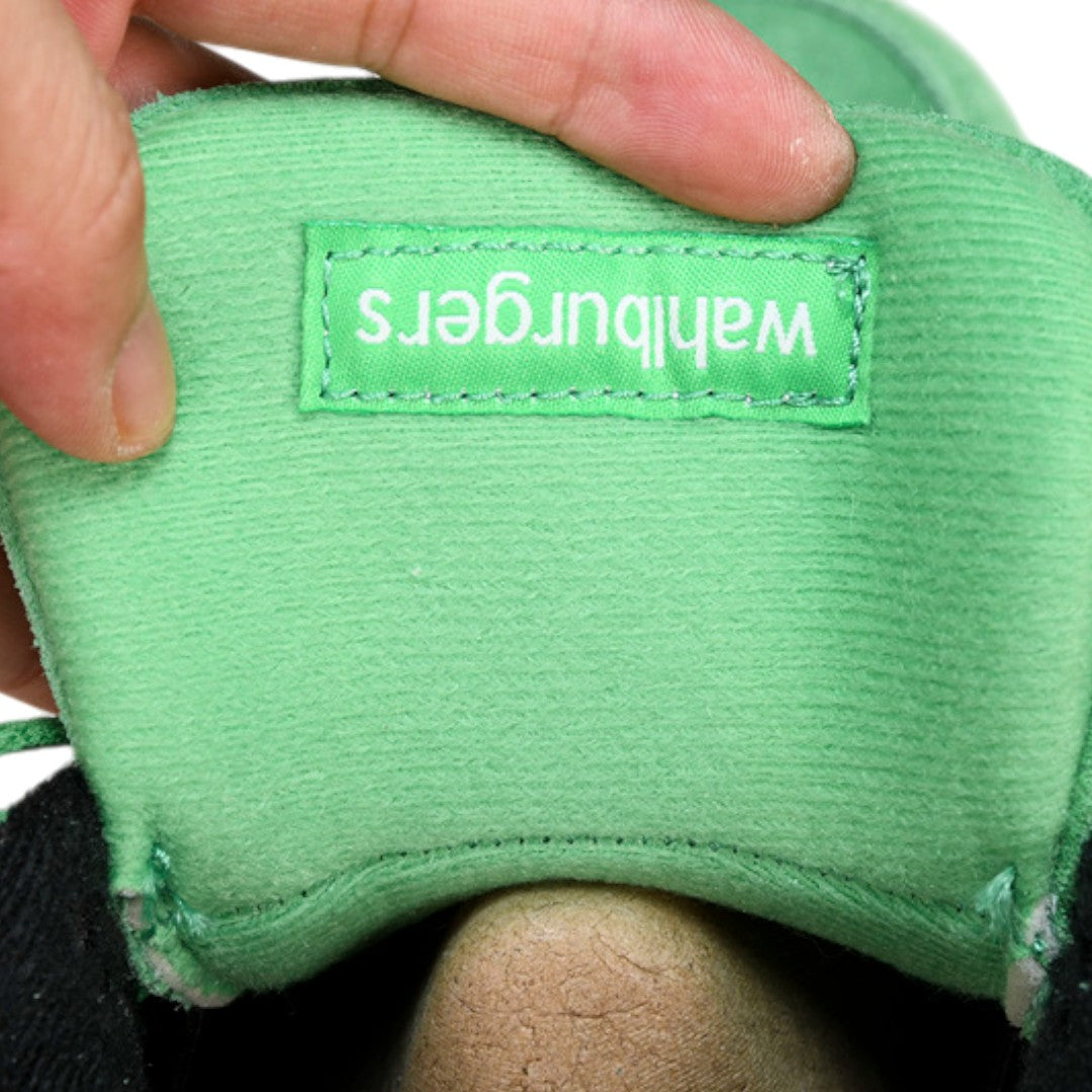 AJ4 Retro 'Wahlburgers'