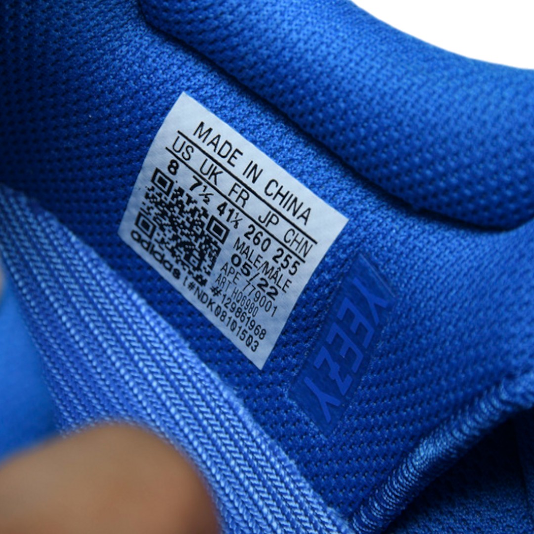 Yzy Boost 700 'Hi-Res Blue'