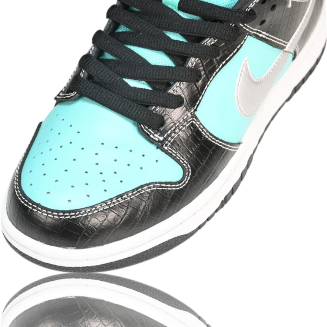 Diamond Supply Co. x SB Dnk Low