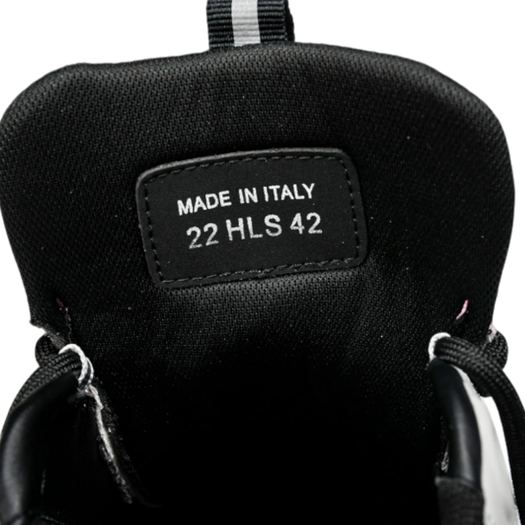 Dlor B22 'Pale Pink Grey'