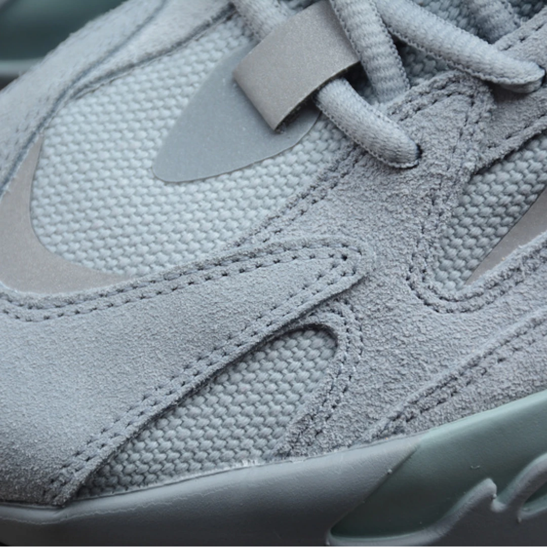 Yzy 700 V2 'Hospital Blue'