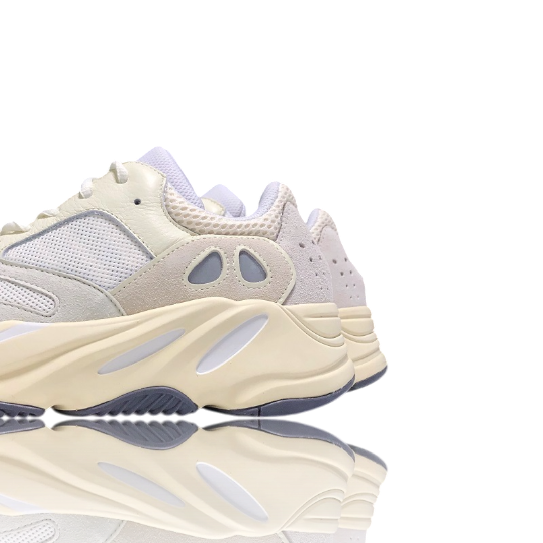 Yzy Boost 700 'Analog'