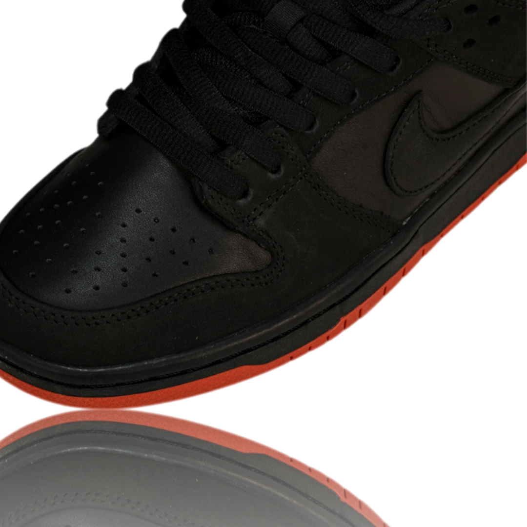 Jeff Staple x SB Dnk Low 'Black Pigeon'