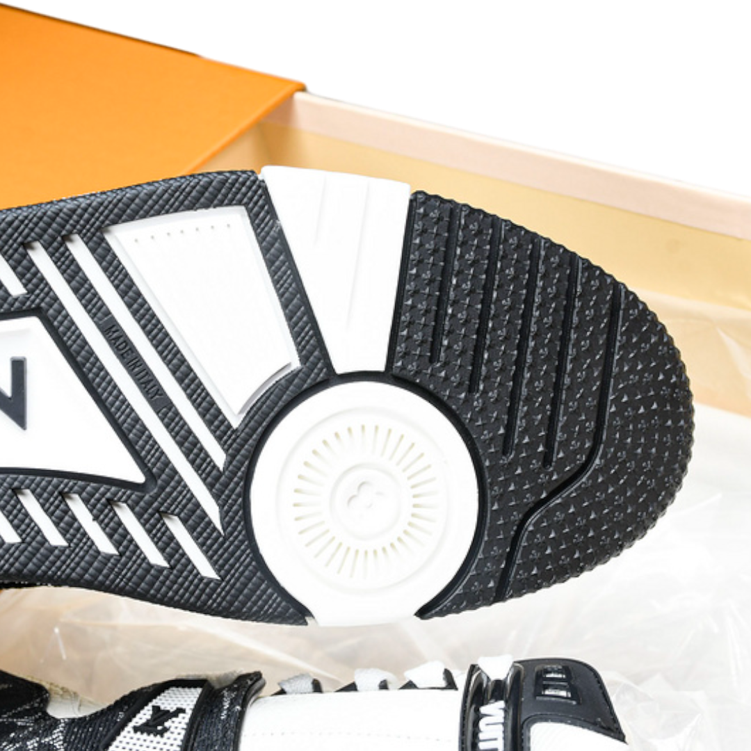 Louis Vuittоп Trainer Low 'White Black'