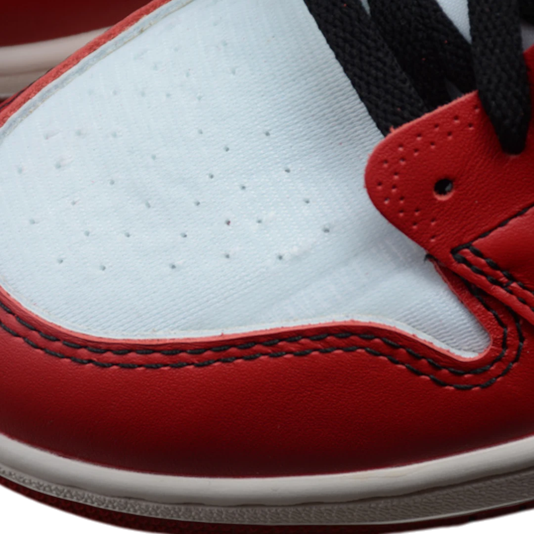 Off-White x AJ1 Retro High Chicago