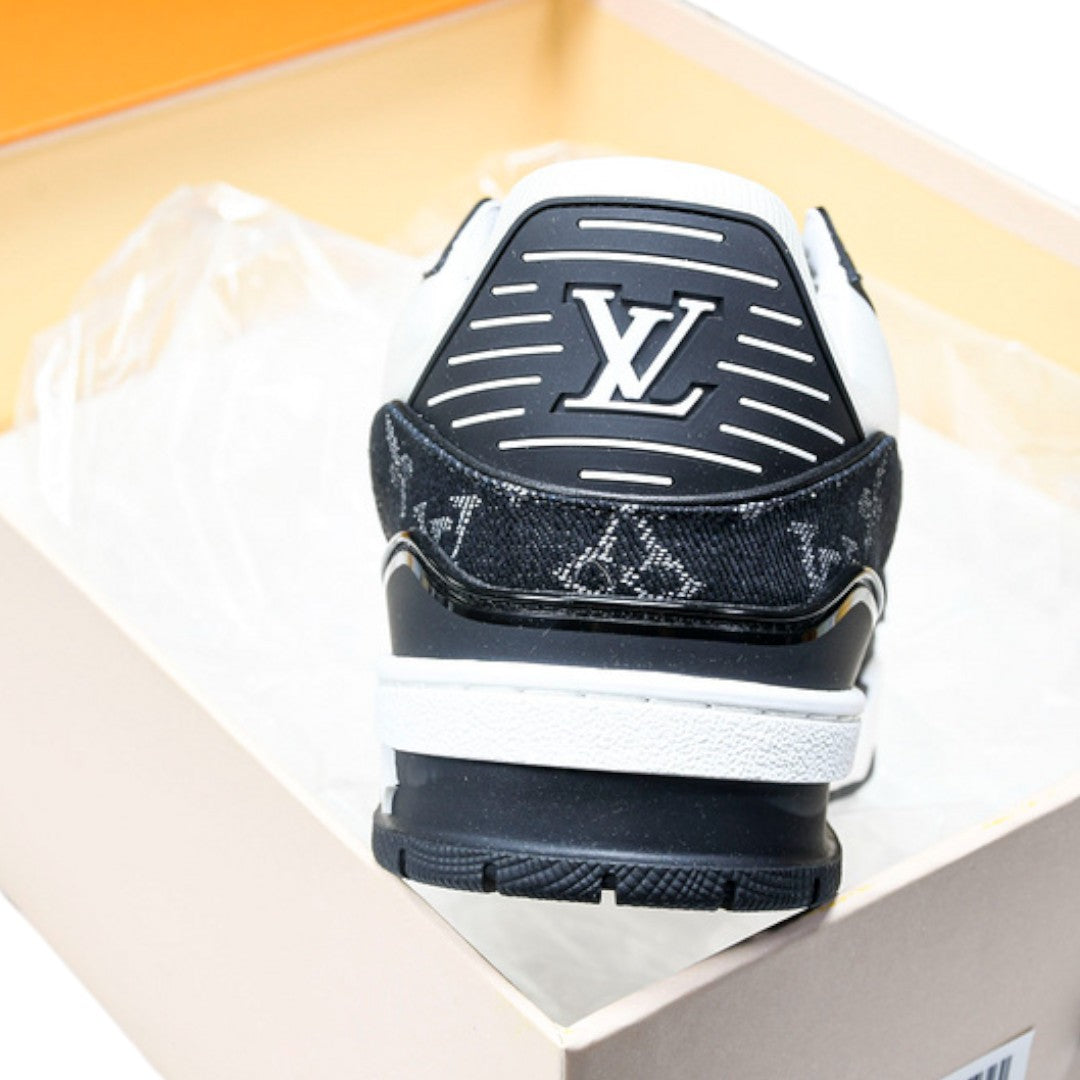 Louis Vuittоп Trainer Low 'White Black'