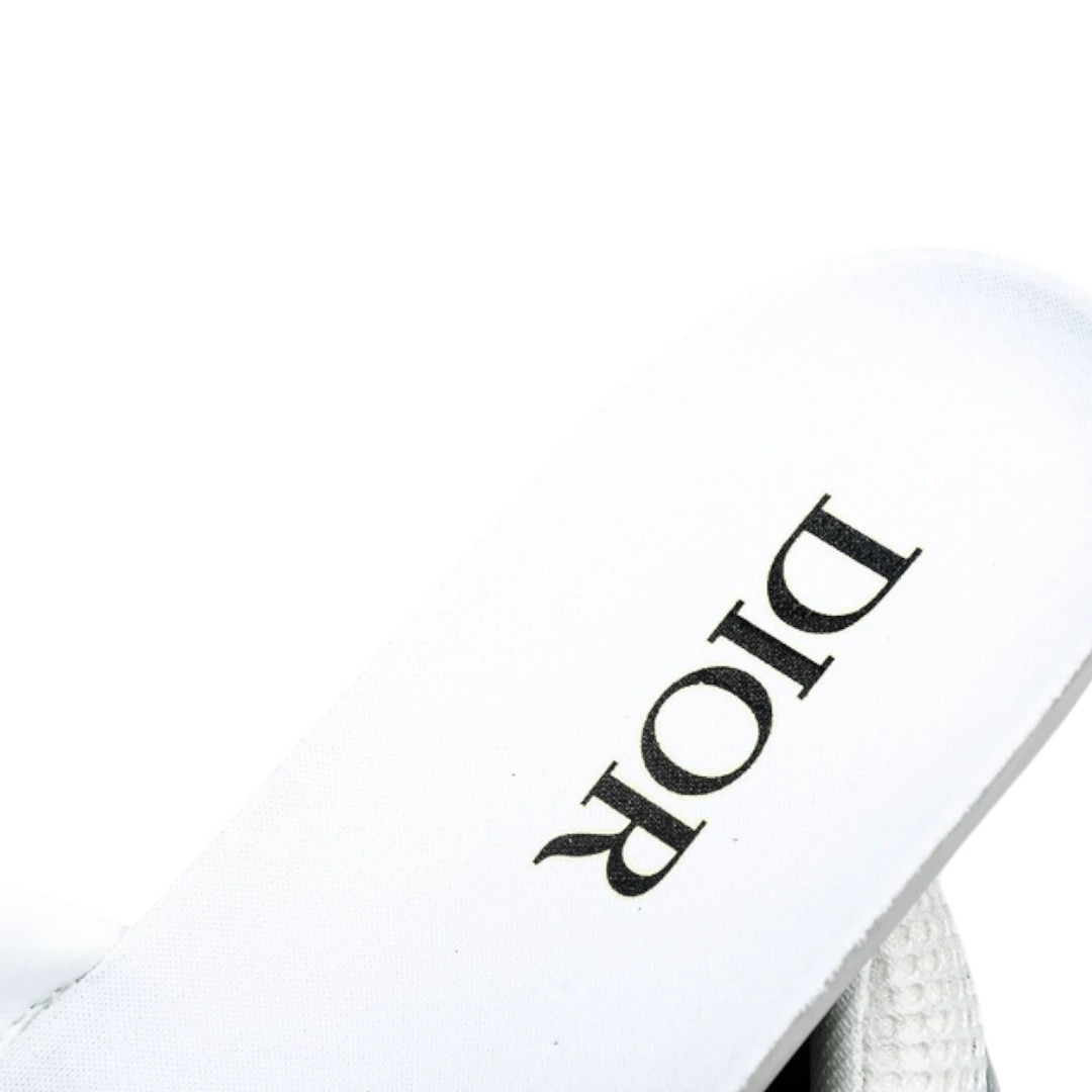 Dlor B22 'White Silver'