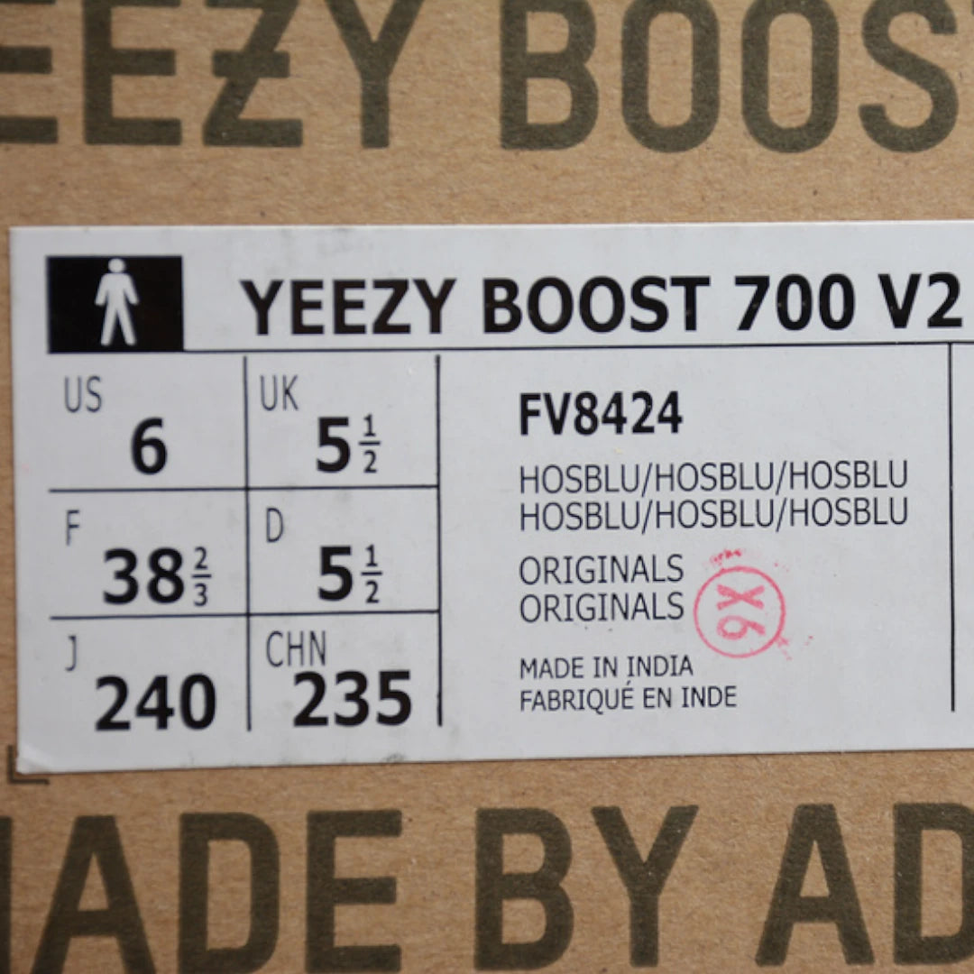 Yzy 700 V2 'Hospital Blue'