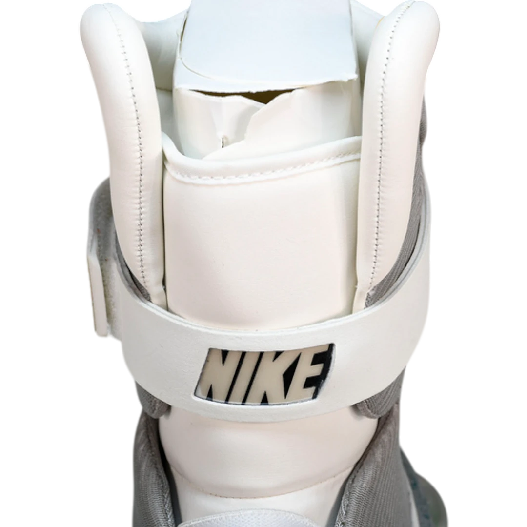 Air MAG Back To The Future (Auto-Lacing) 2016