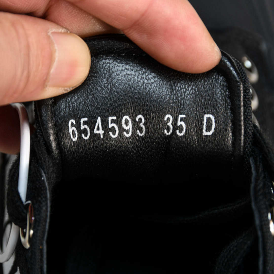 McQueen Tread Slick Low  Graffiti 'Black'