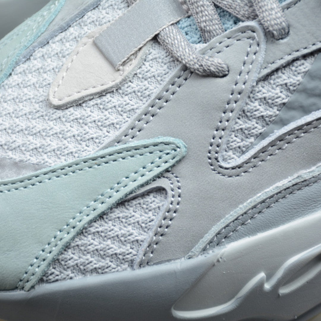 Yzy 700 V2 'Inertia'