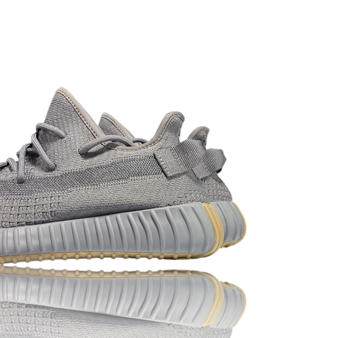 Yzy Boost 350 V2 'Cinder'