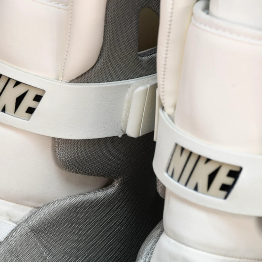 Air MAG Back To The Future (Auto-Lacing) 2016