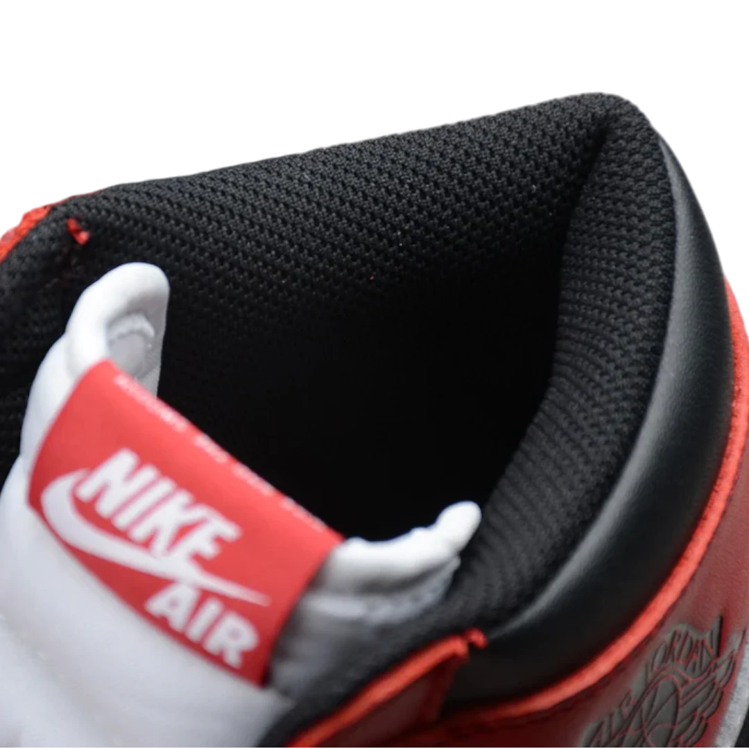 AJ1 Retro High 'Chicago'