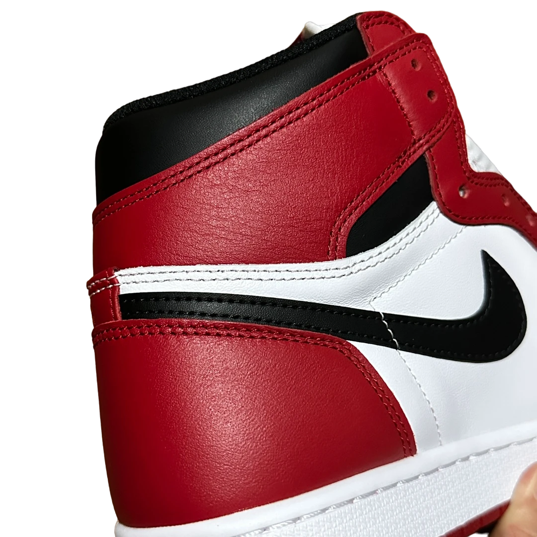AJ1 Retro High 'Chicago'