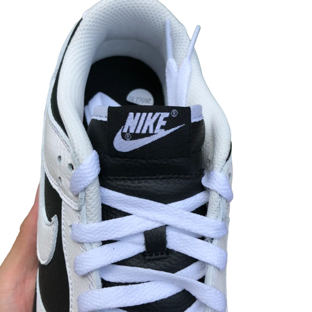 SB Dnk Low 'Reverse Panda'